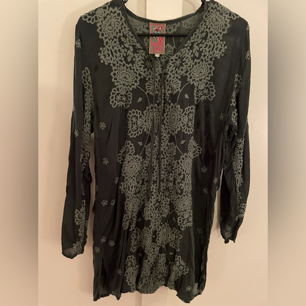 Dark green embroidered Johnny Was tunic size M